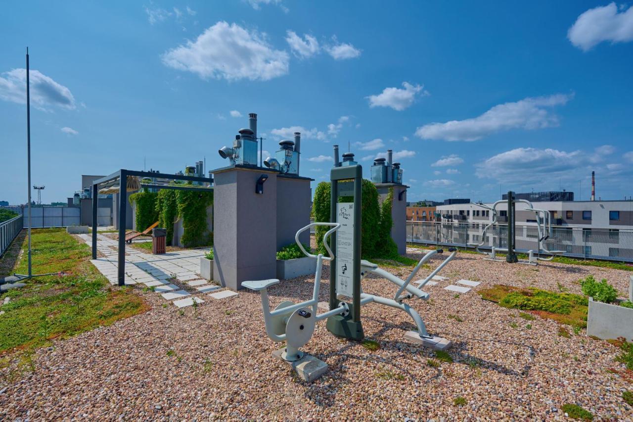 Spacious Apartment With Balcony Near The Slavic Hill Wroclaw By Renters Prestige Exterior foto