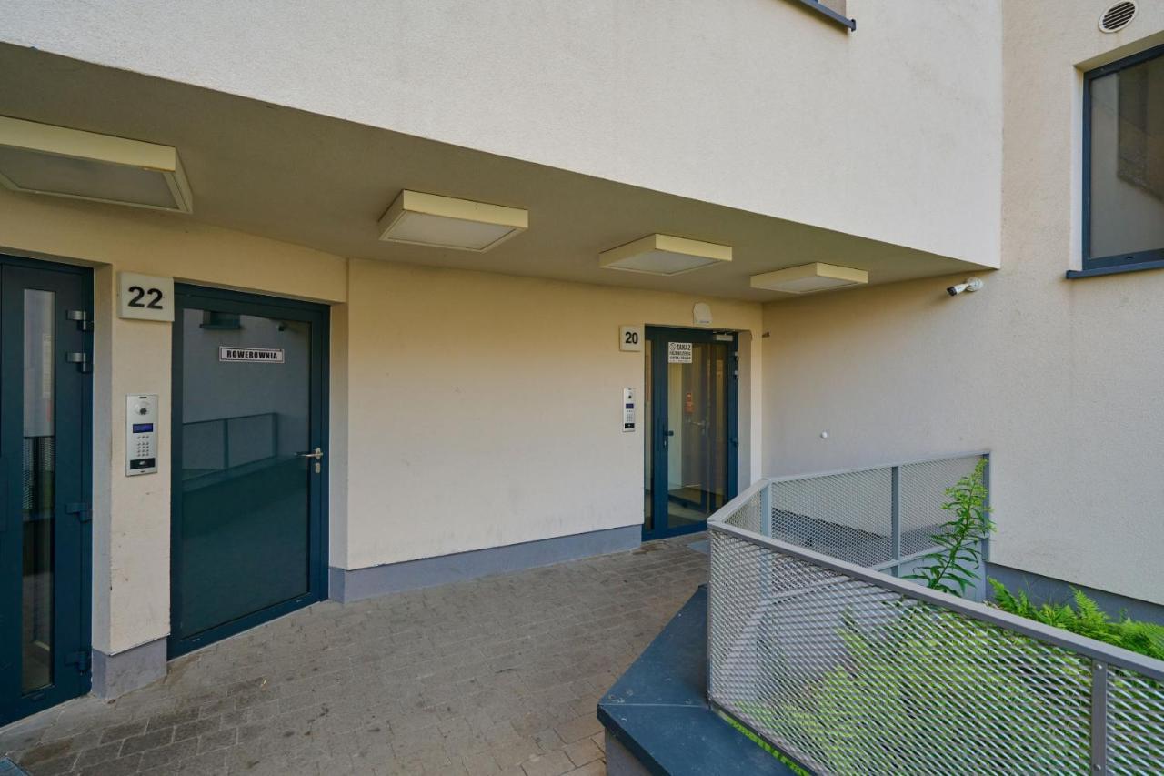 Spacious Apartment With Balcony Near The Slavic Hill Wroclaw By Renters Prestige Exterior foto